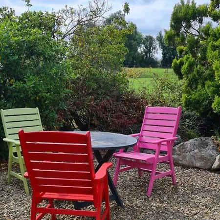 1 Bed Retreat-sleeps 2-secure Parking-garden Ennis