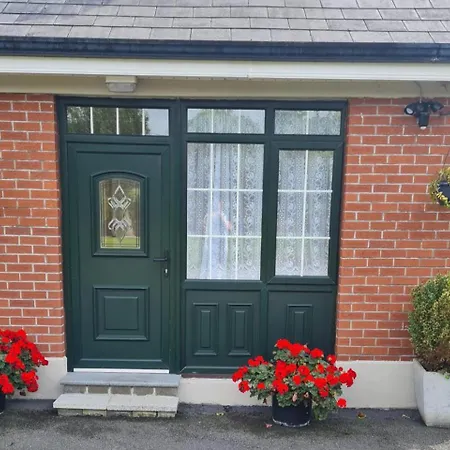 1 Bed Retreat-sleeps 2-secure Parking-garden *