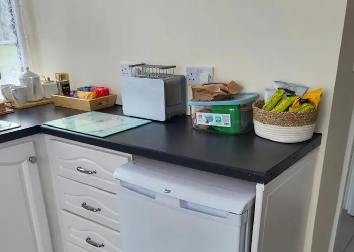 Apartamento 1 Bed Retreat-sleeps 2-secure Parking-garden Ennis