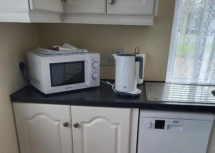 1 Bed Retreat-sleeps 2-secure Parking-garden Apartamento